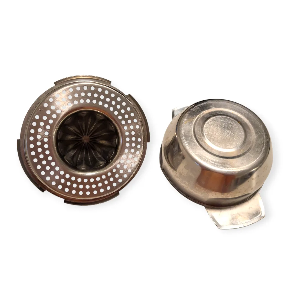 Vintage Metal Citrus Juicer image indicator(3)