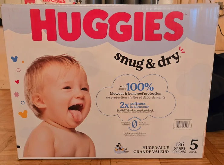 Huggies Snug & Dry Size 5 Diapers - 136 Count thumbnail