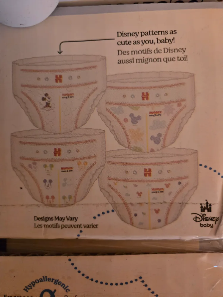 Huggies Snug & Dry Size 5 Diapers - 136 Count image indicator(2)