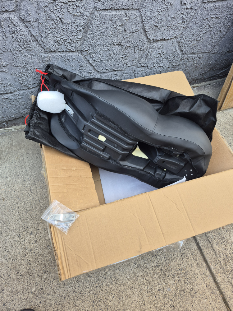 Passenger+RiderDriver Seat - NEW - photo 4