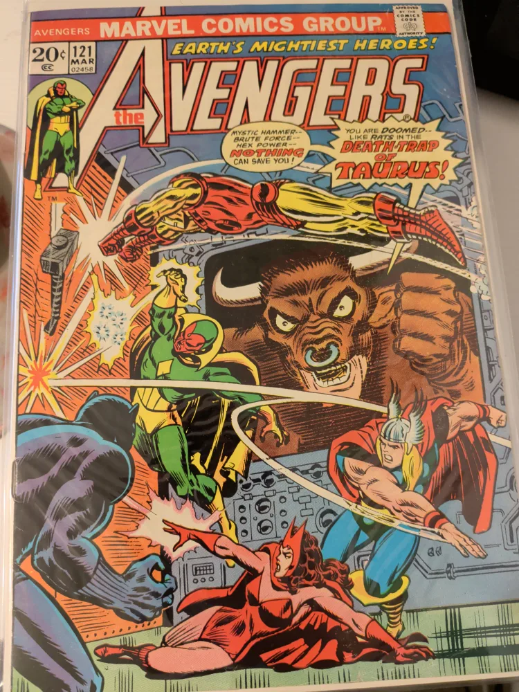 Avengers Comic Book #121 thumbnail