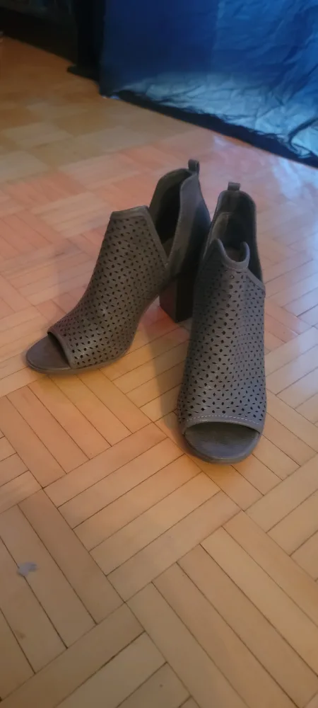 Women's Size 8 Peeptoe Heels image indicator(6)