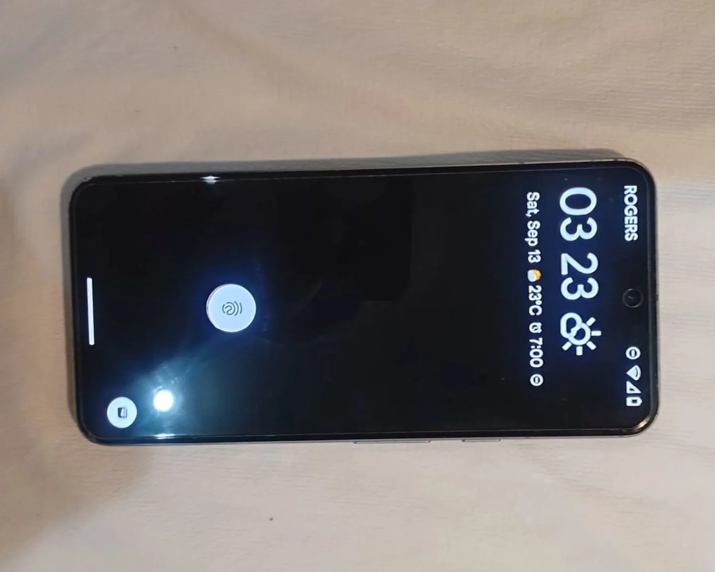 Google Pixel 8 - Obsidian Colour image indicator(2)