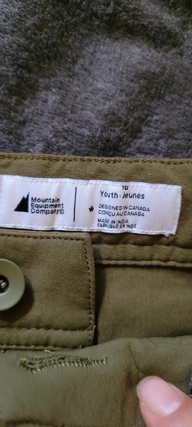 Mountain Equipment Co. Youth Olive Pants Size 10 image indicator(2)