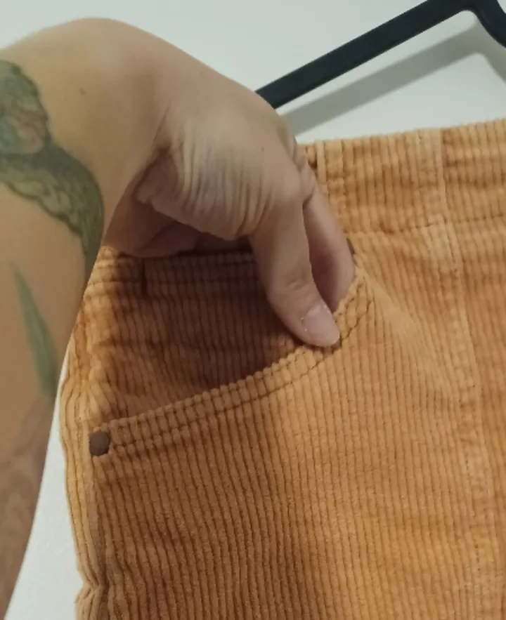 Wrangler Corduroy Shorts - Size 27 image indicator(3)