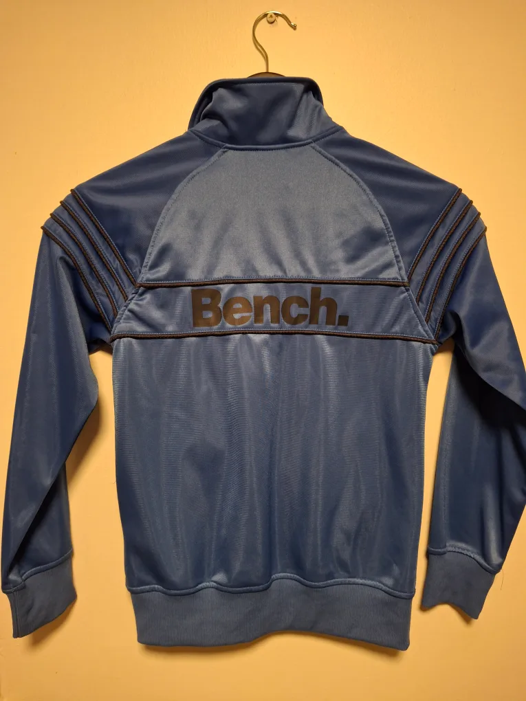 Kids Bench sweater image indicator(2)