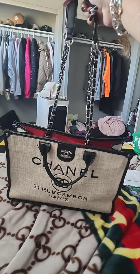 Chanel 31 Rue Cambon Paris Tote Bag - photo 2