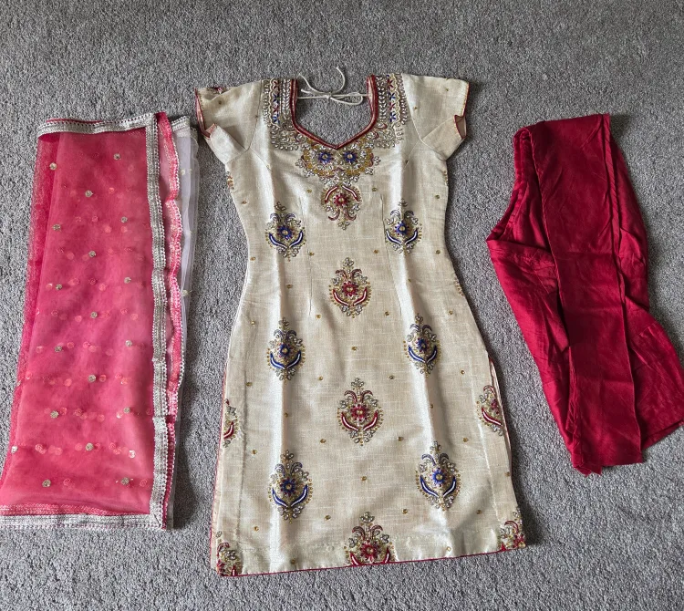 Women's pajami suit xs thumbnail
