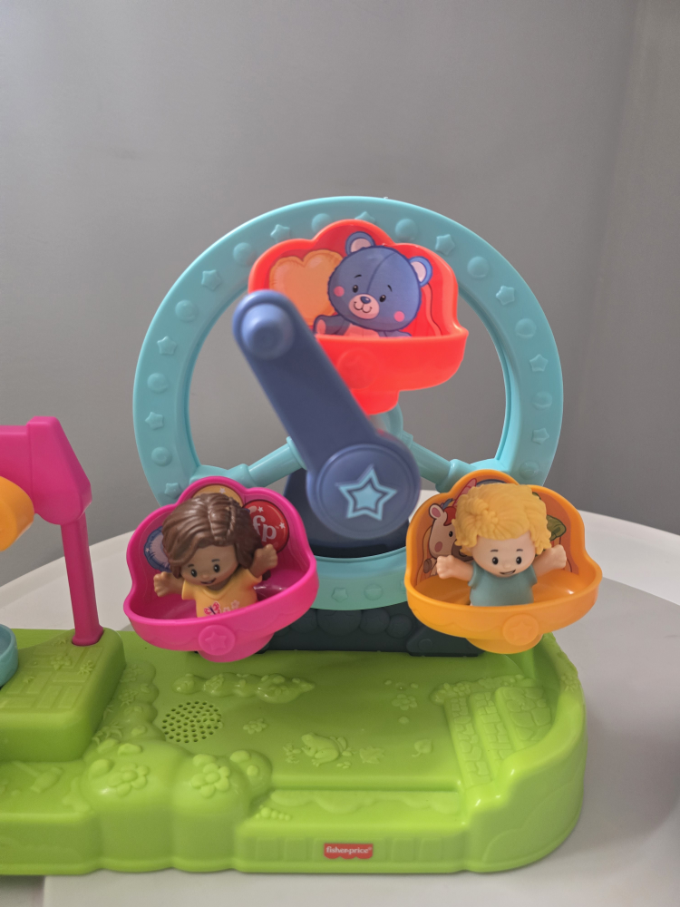 Fisher-Price Little People Carnival Playset - photo 3