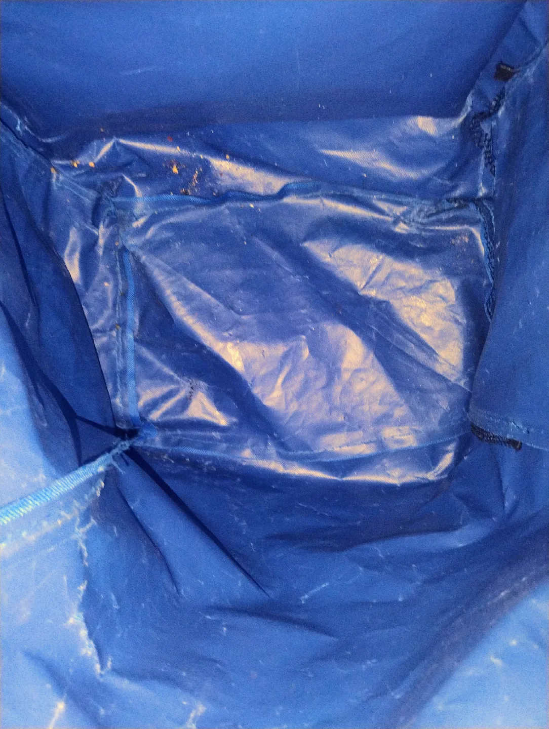 AmazonBasics Blue Rolling Shopping Cart image indicator(5)