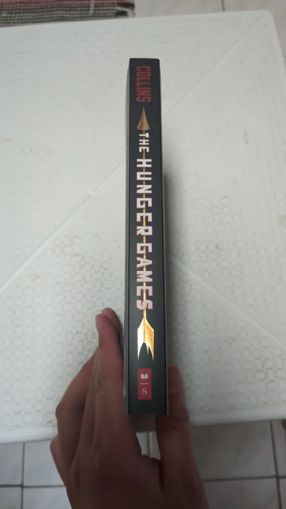 The Hunger Games by Suzanne Collins image indicator(2)