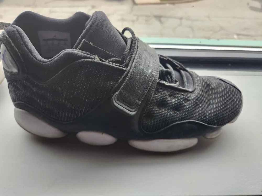 Jordan Boys' Basketball Shoes - Size 10 image indicator(3)