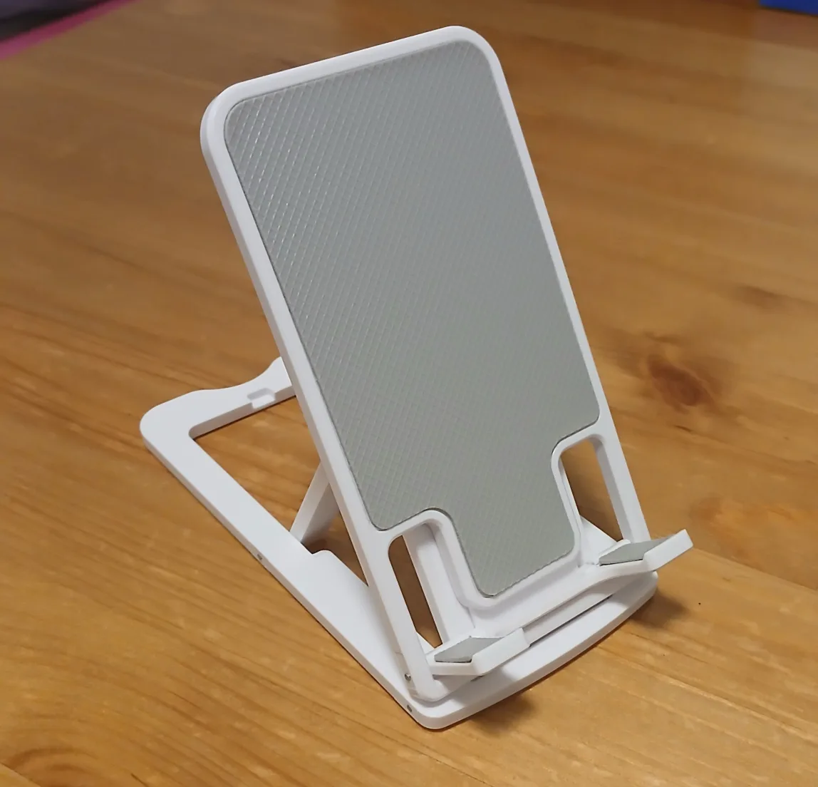 Adjustable Foldable Phone Stand thumbnail