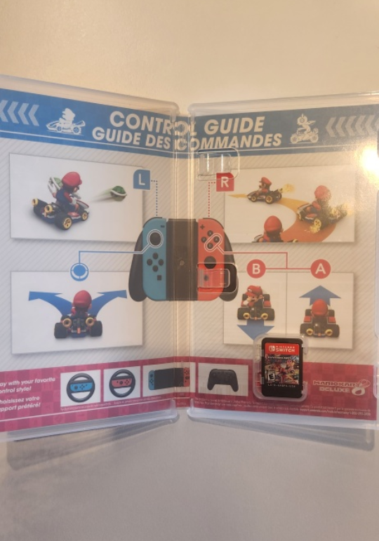 Mario Kart 8 Deluxe - Nintendo Switch Game - photo 2