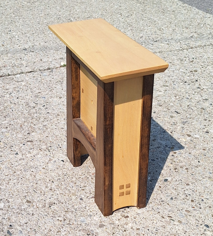 Small Wooden Stool (Shelf?) Decor 🥕 (Kit Cat Club rescue) - photo 2