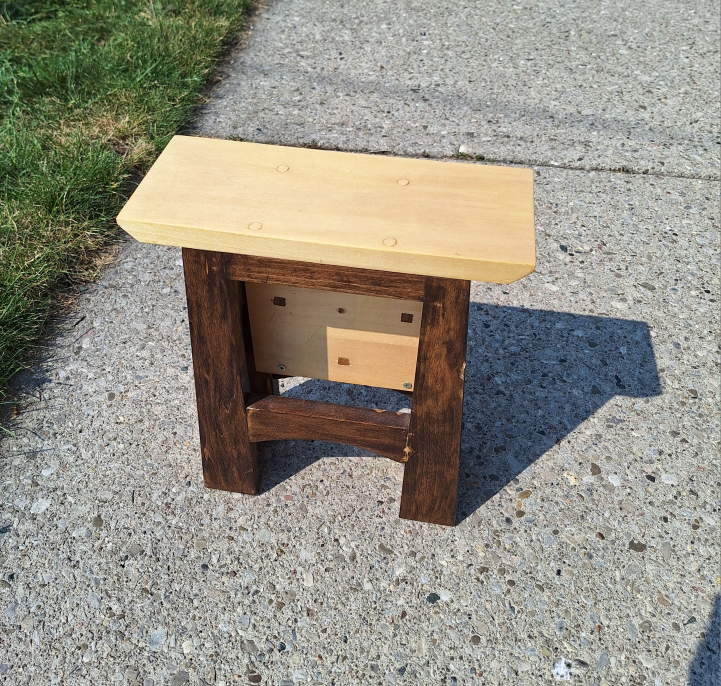 Small Wooden Stool (Shelf?) Decor 🥕 (Kit Cat Club rescue) - photo 3