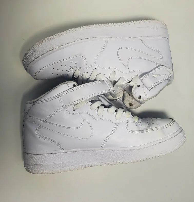 Nike White Men’s Air Force 1 Mid '07 CW2289-111 Size 8.5 image indicator(10)