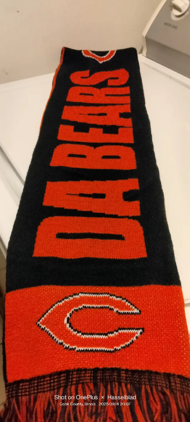 Forever Collectibles Chicago Bears Scarf thumbnail