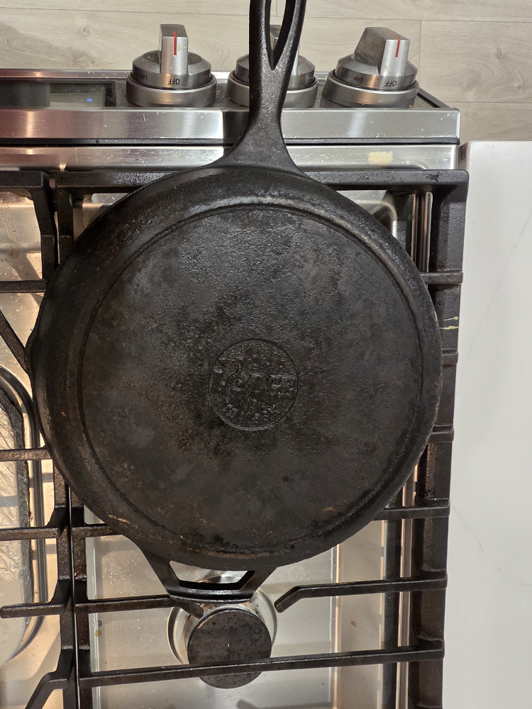 Lodge Cast Iron Skillet – 10.25" - photo 2