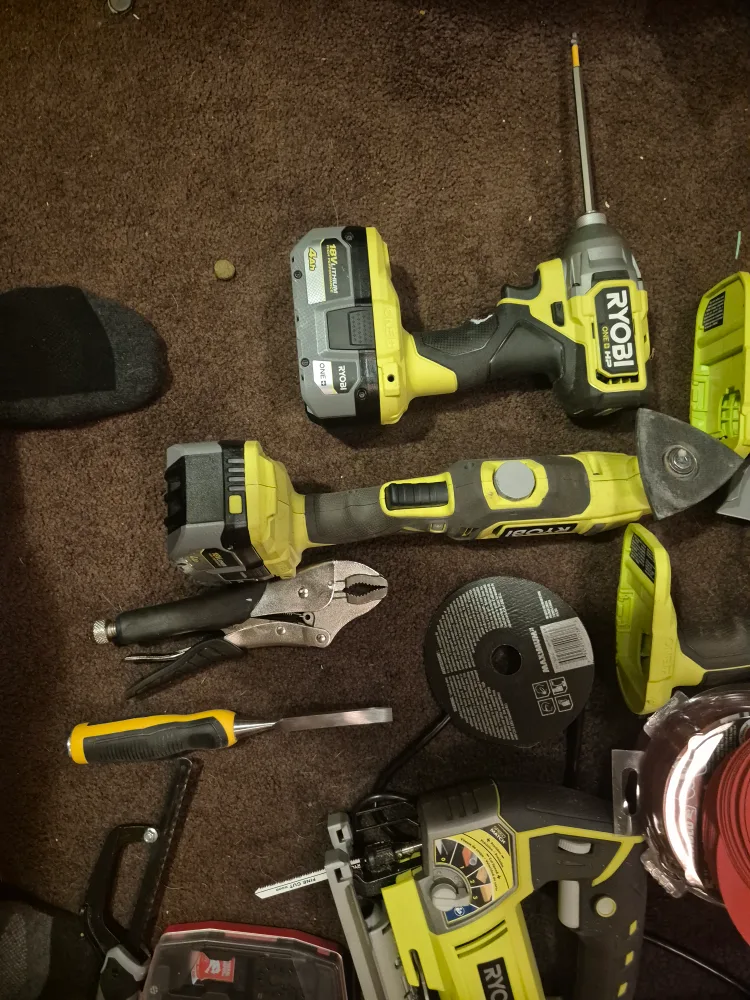 Ryobi & DeWalt Power Tools Bundle image indicator(3)