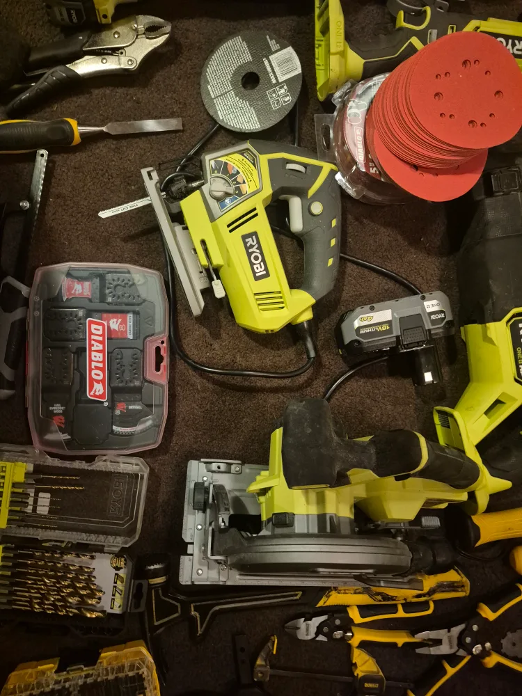 Ryobi & DeWalt Power Tools Bundle image indicator(5)
