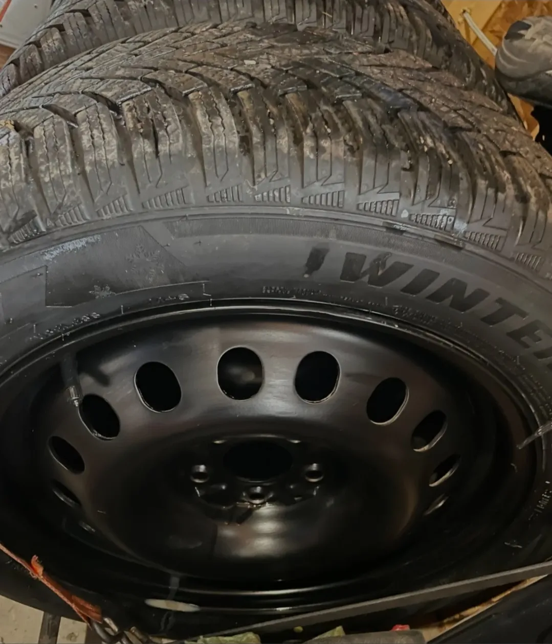 Dynamo Winter Tires on Steel Rims image indicator(2)