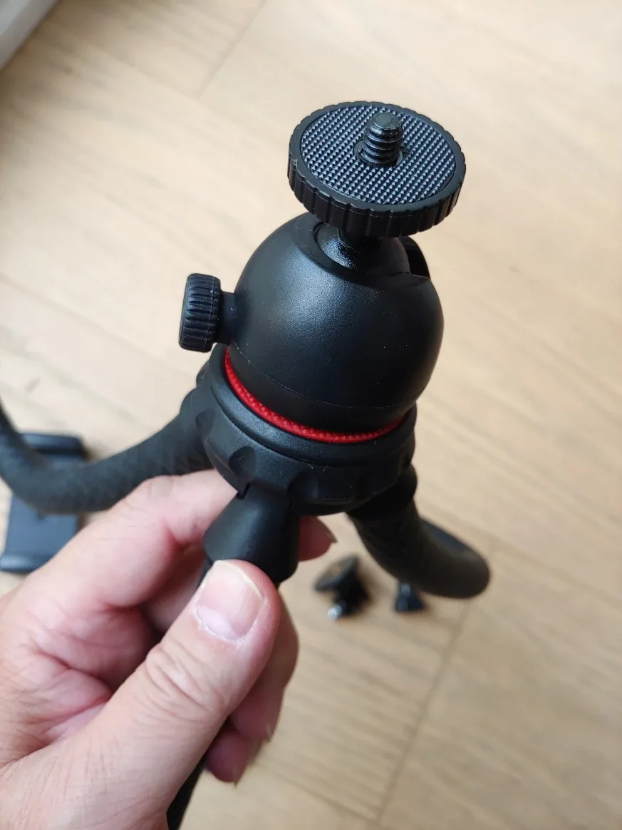 Octopus Flexible Tripod, New, With Selfie Remote Controller image indicator(2)