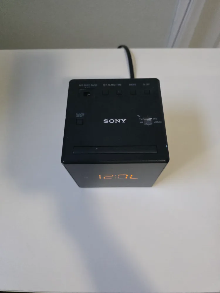 Sony ICFC1 Alarm Clock Radio, Black image indicator(3)