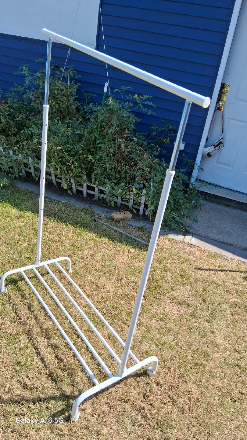 White Adjustable Garment Rack - photo 2