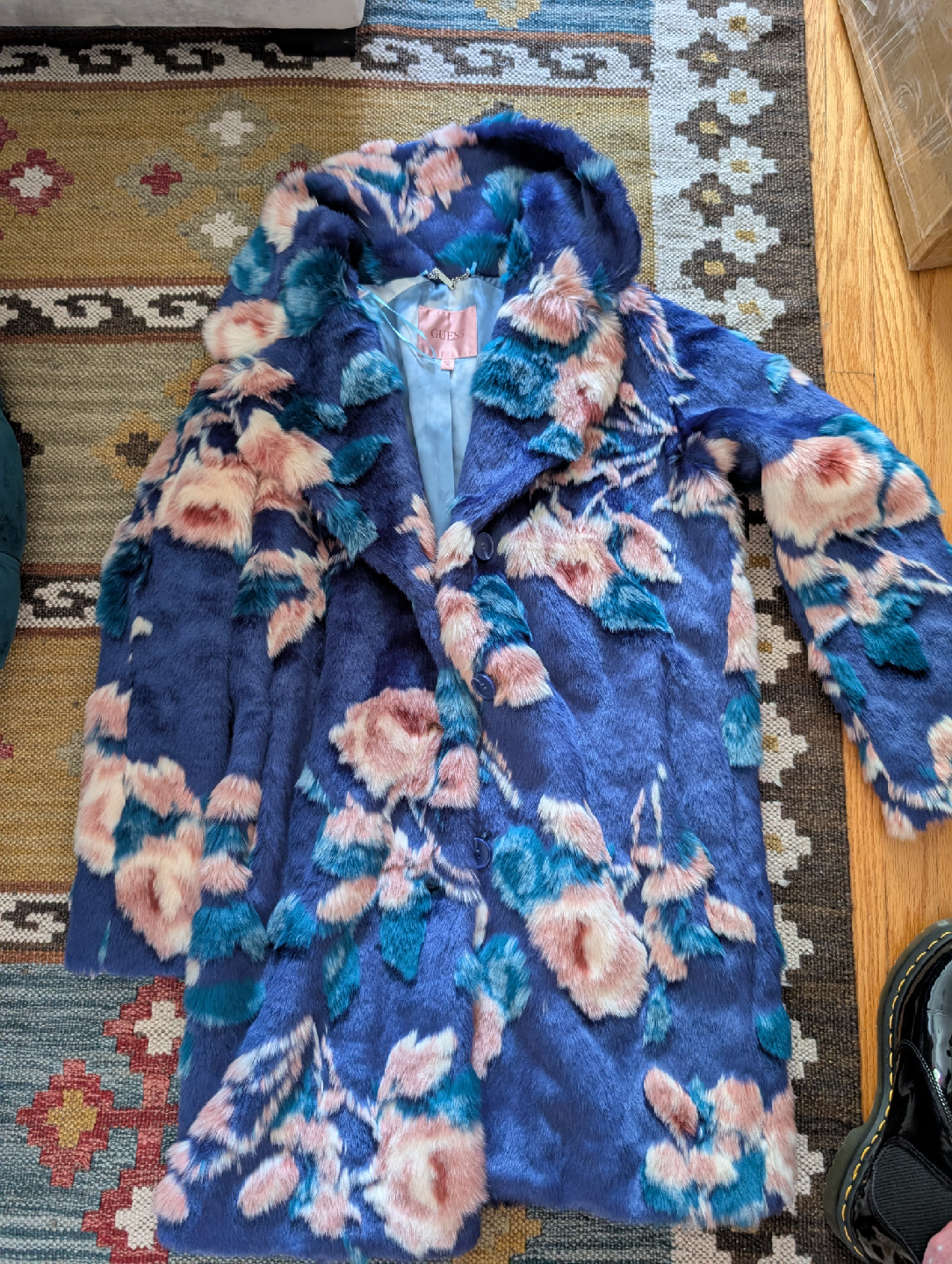 Guess Faux Fur Coat – Bold Floral Print – Size XS - photo 2