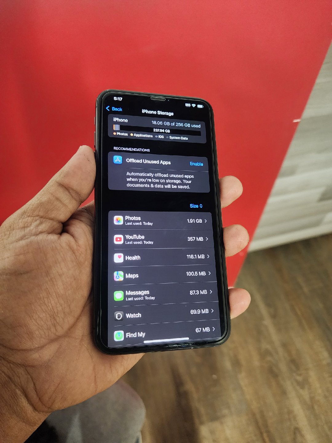 iPhone XS Max - 256GB - Mint condition (FREE DELIVERY)