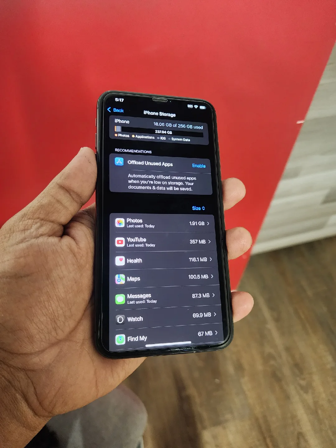 iPhone XS Max - 256GB - Mint condition (FREE DELIVERY) thumbnail