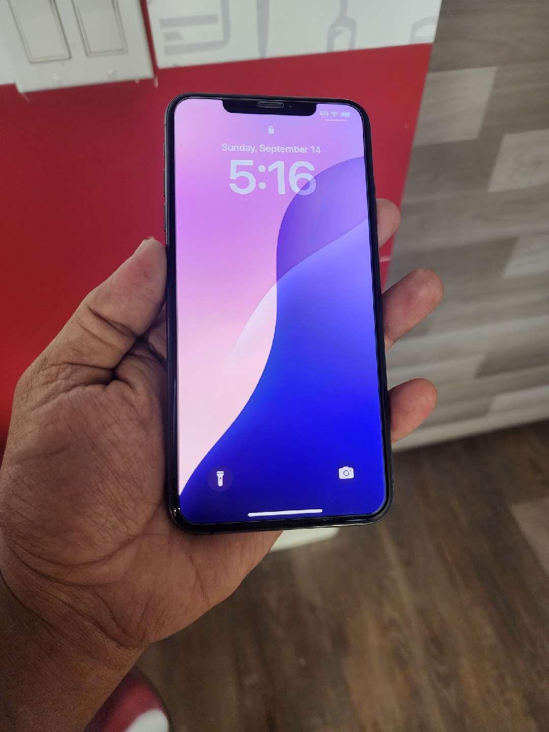 iPhone XS Max - 256GB - Mint condition (FREE DELIVERY) - photo 2