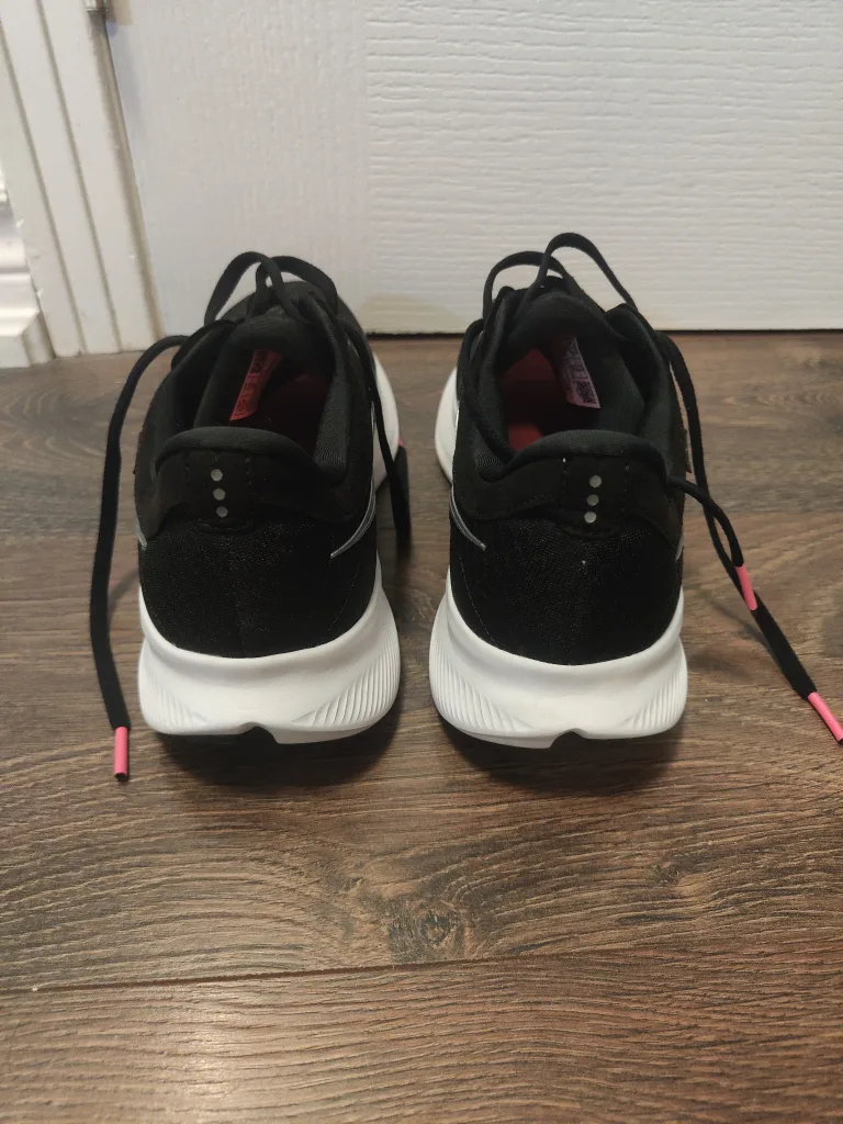 Saucony Ride 16 Women's Running Shoes - Size 9.5 image indicator(2)