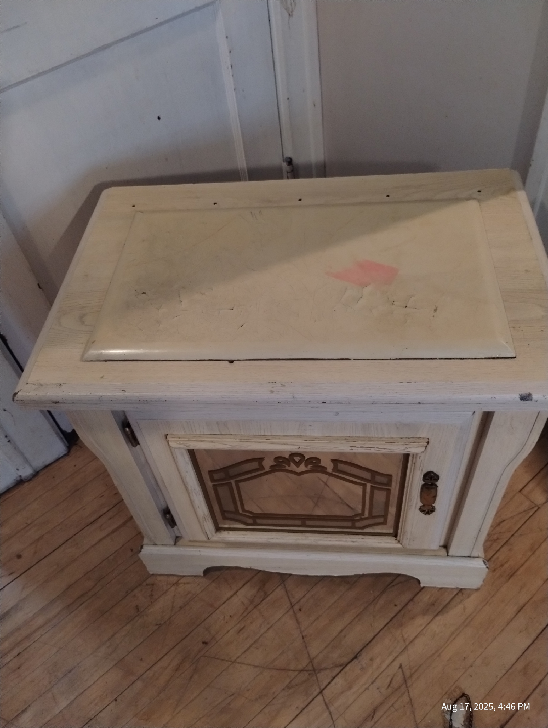 Vintage Off-White Painted Wood Cabinet - photo 4