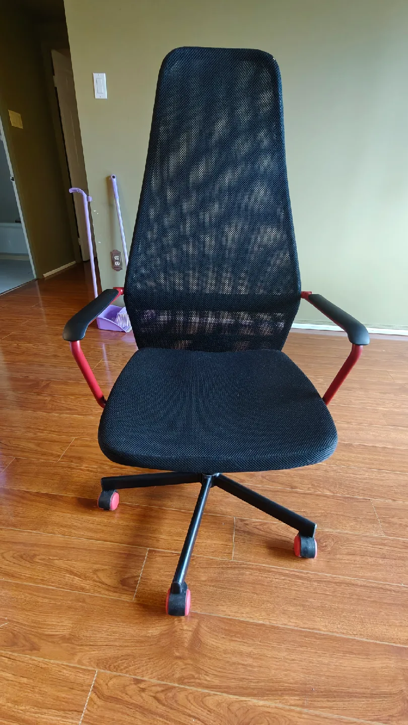 IKEA HUVUDSPELARE Gaming Chair - Black thumbnail