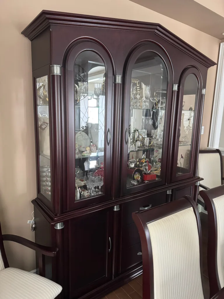 Dining Room Set - Hutch, Table, and 8 Chairs image indicator(2)