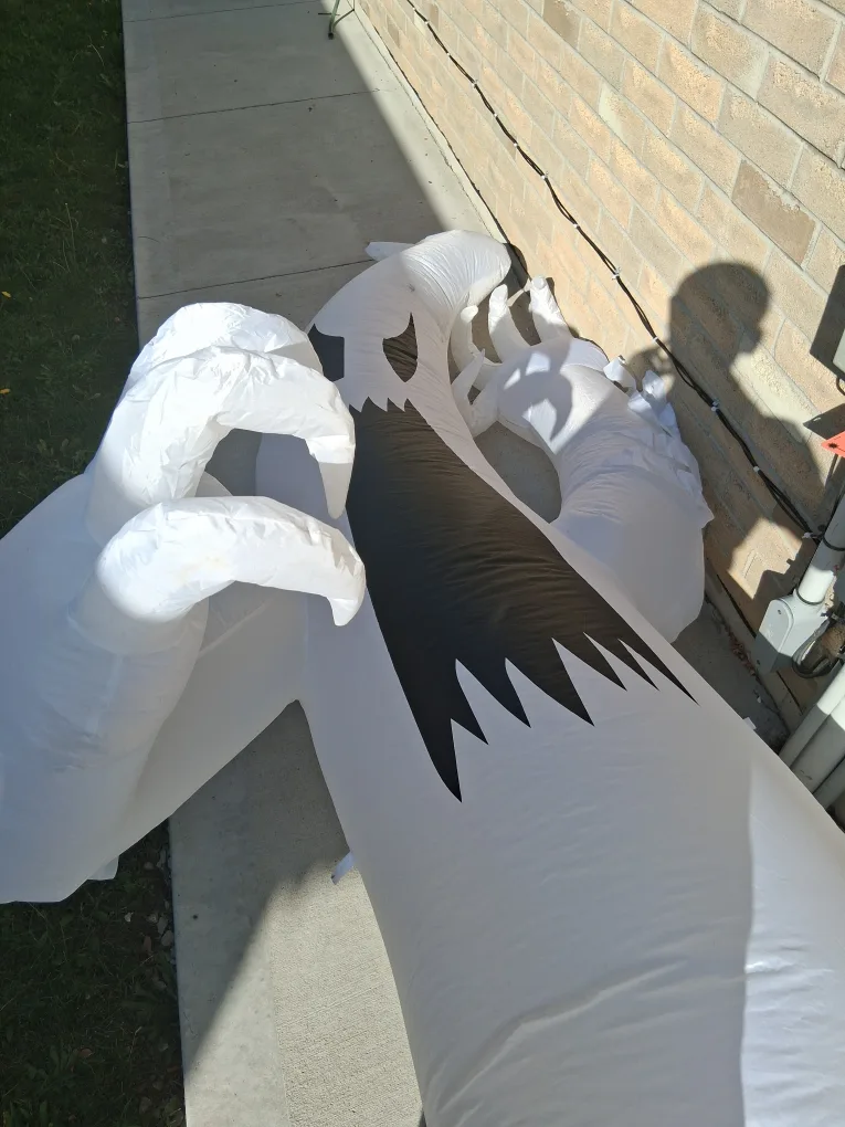 Inflatable Halloween Ghost Decoration image indicator(2)