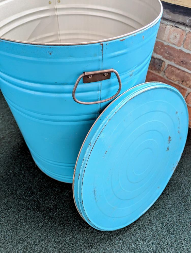 Vintage 1960s Metal Storage Bin – Retro Turquoise - photo 2