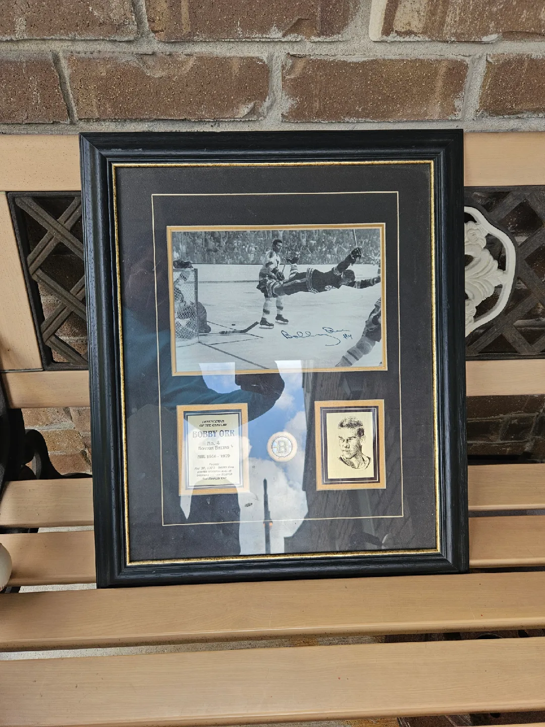 Framed Bobby Orr Hockey Print thumbnail