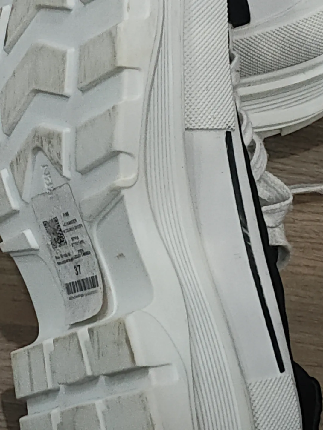 Alexander McQueen Canvas Platform Sneakers - Size 37 image indicator(5)