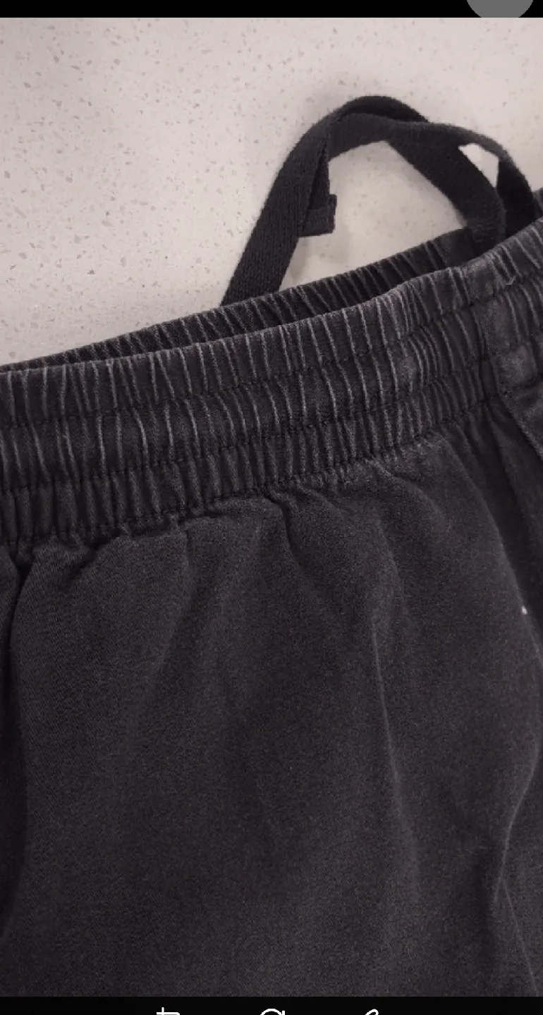 Uniqlo Jogger elastic waist Pants for men image indicator(3)