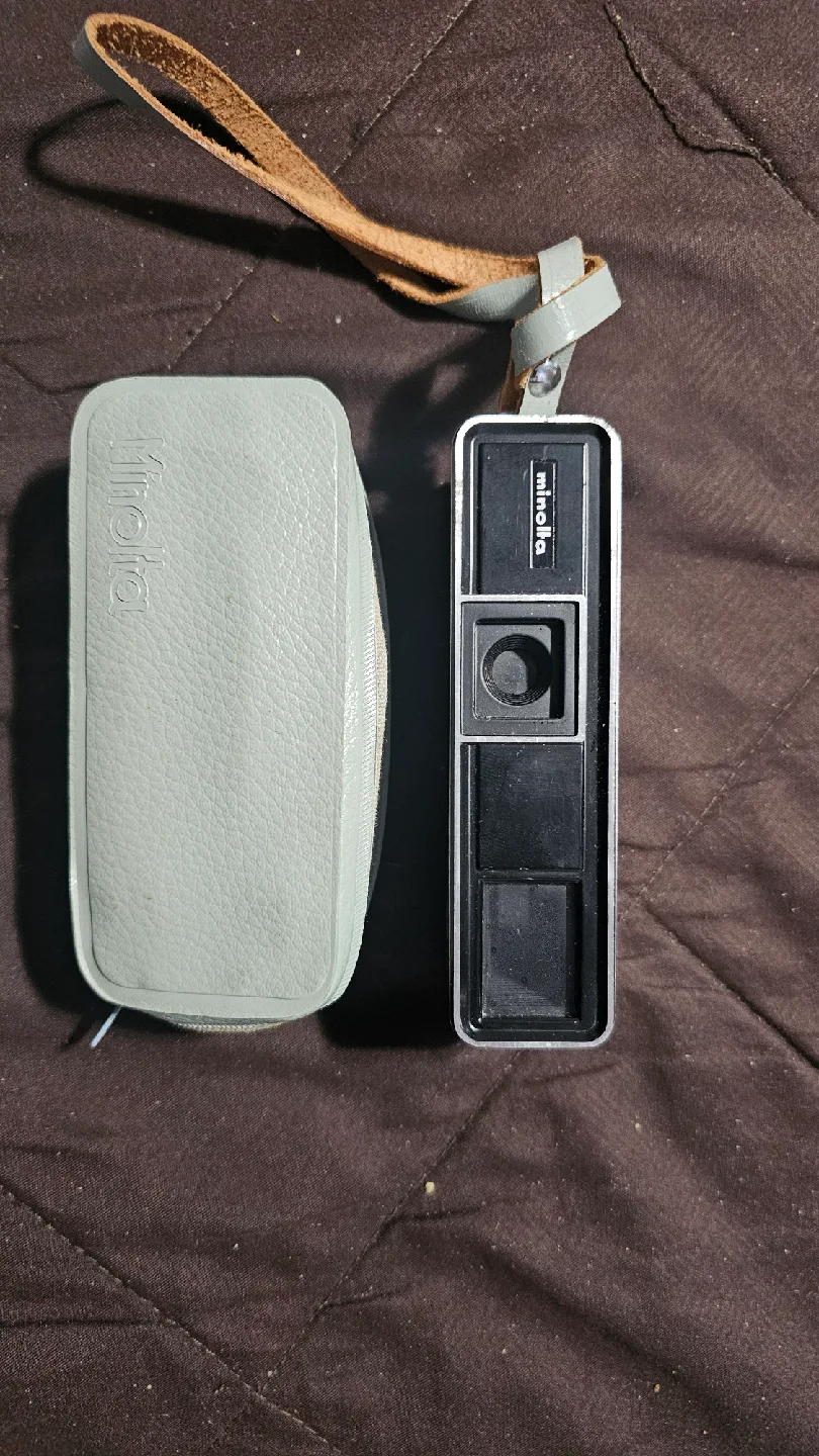 Minolta-16 Camera with Case image indicator(4)