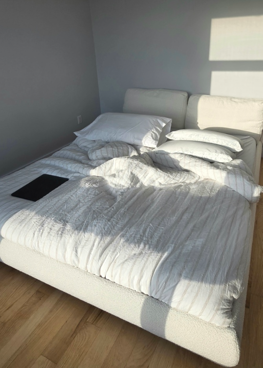 Boucle Fabric Bed Frame for Queen Sized Bed - photo 3
