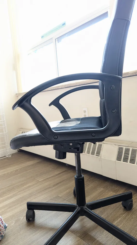 Black Office Chair image indicator(3)