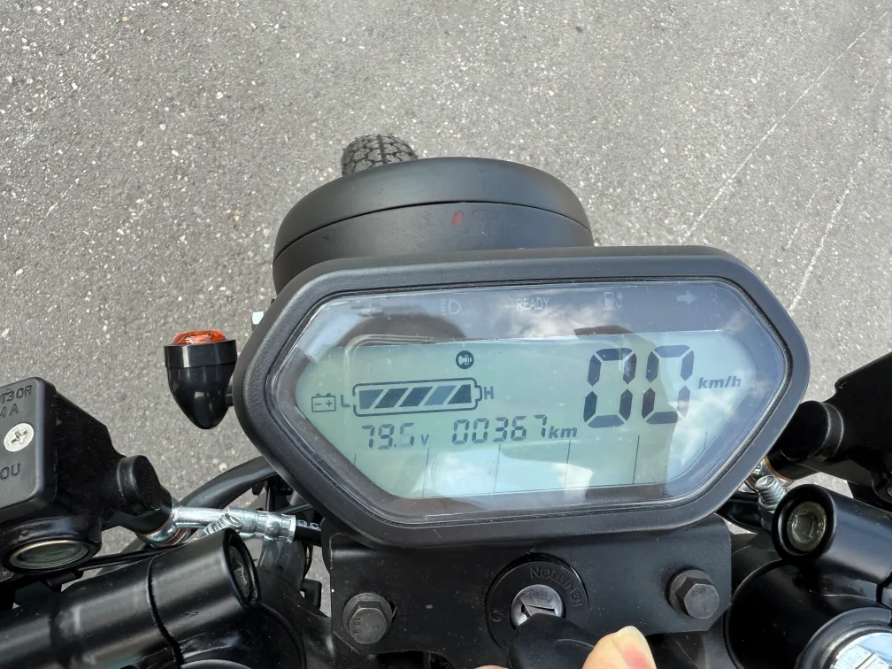 Beachman 64 Electric Cafe Racer Motorcycle image indicator(4)