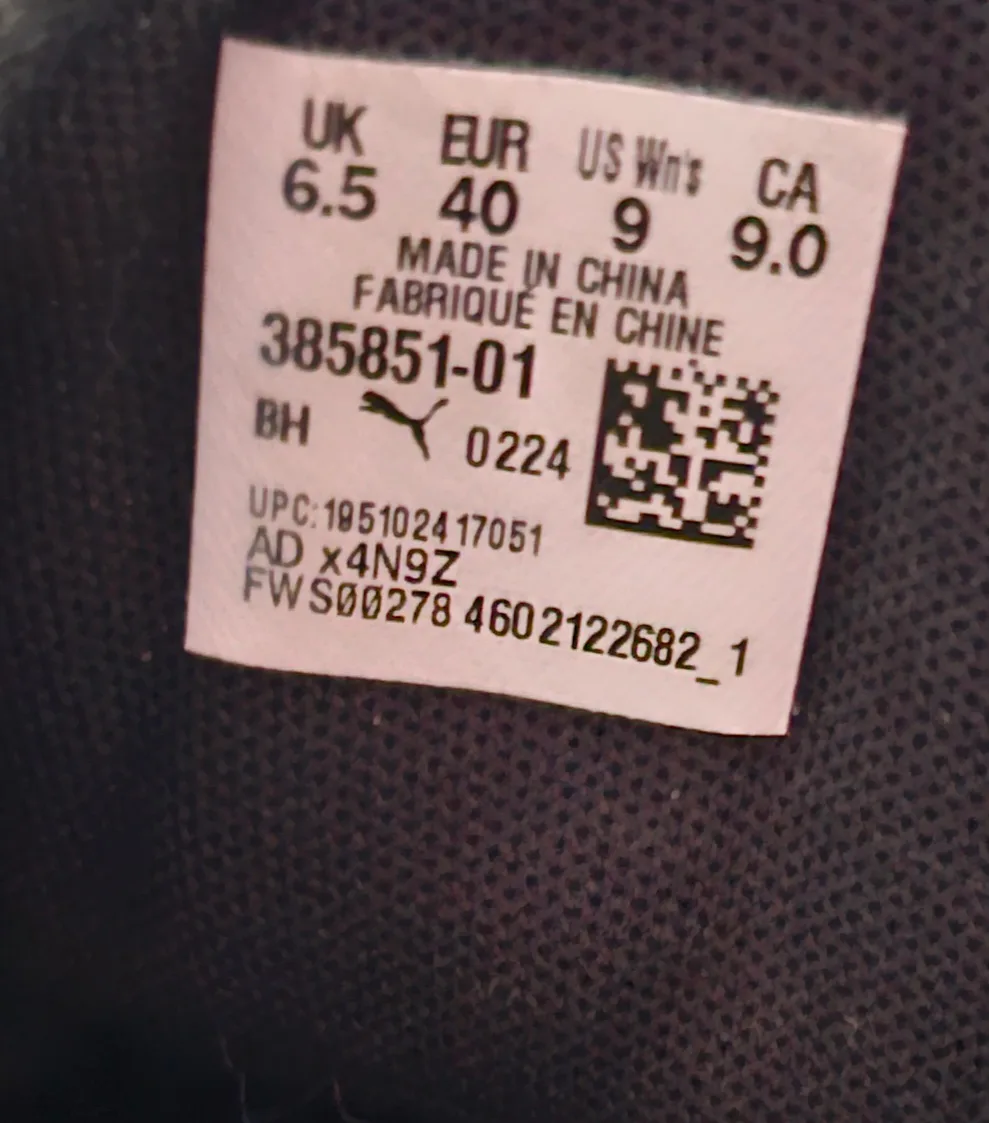 Puma Carina 2.0 Mid Black, Size 9. Excellent condition! image indicator(6)