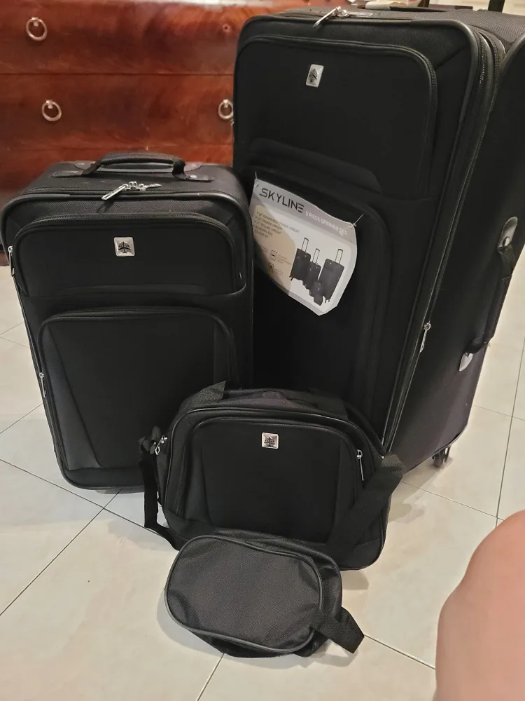 Skyline 4 Piece Spinner Luggage Set - Black thumbnail
