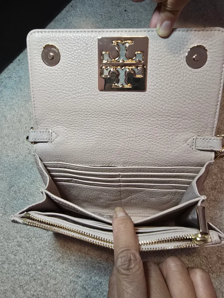 Tory Burch Crossbody Bag image indicator(7)