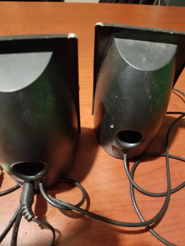 Black Computer Speakers with Power Adapter image indicator(2)